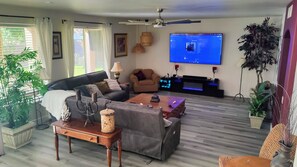 Smart-TV, videospill, kontorer og printere