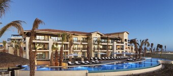 Luxurious 5-star master suite at Grand Solmar Resort and Spa