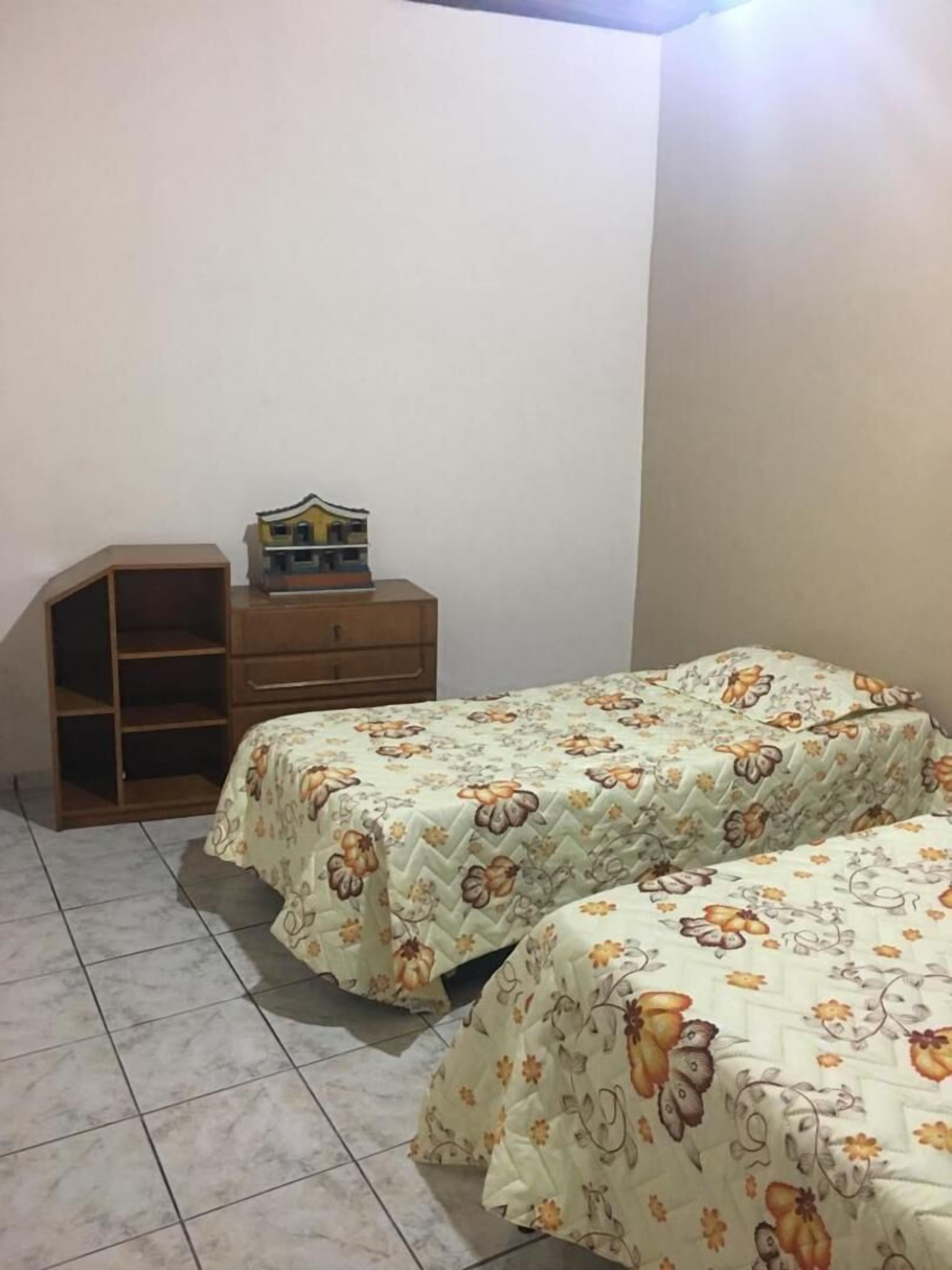 4 makuuhuonetta, silitysrauta/-lauta, Wi-Fi