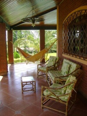 Terrace/patio - 5000m2 green area. rest and diversao of family and friends, take 1 hour SP (Porto Feliz)