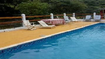 Piscina externa