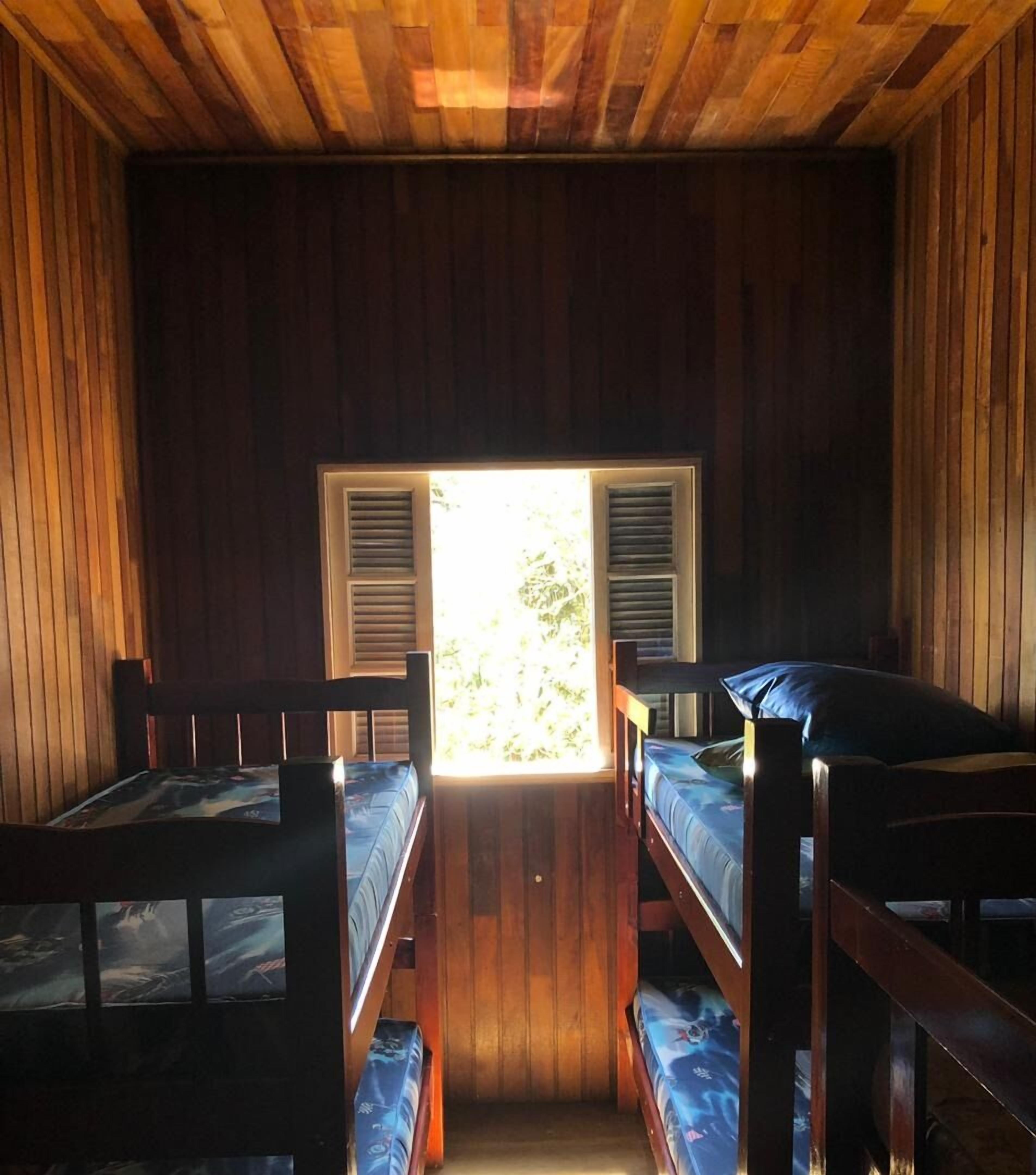 10 室のベッドルーム