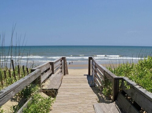 Carolina Sunshine 3 Bedroom 2 Bath Condo