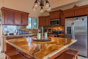 Fridge, microwave, oven, stovetop - One of the best views in Nosara (Norasa)