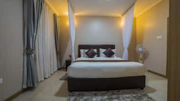2 bedrooms, laptop workspace, iron/ironing board, free WiFi
