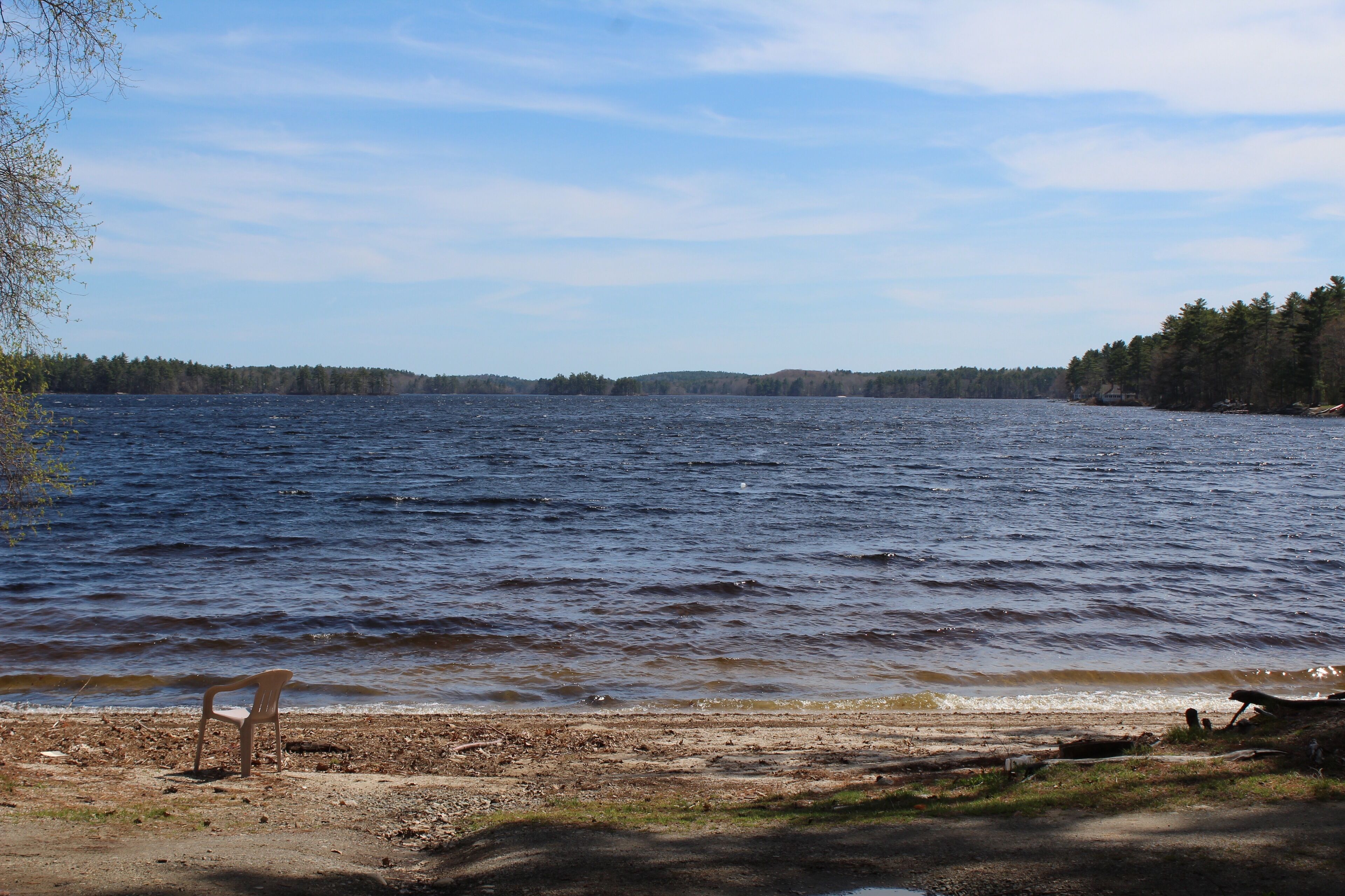 Sandy Beach Cottage - Cozy cottage with beach and lake views on Pemaquid Lake