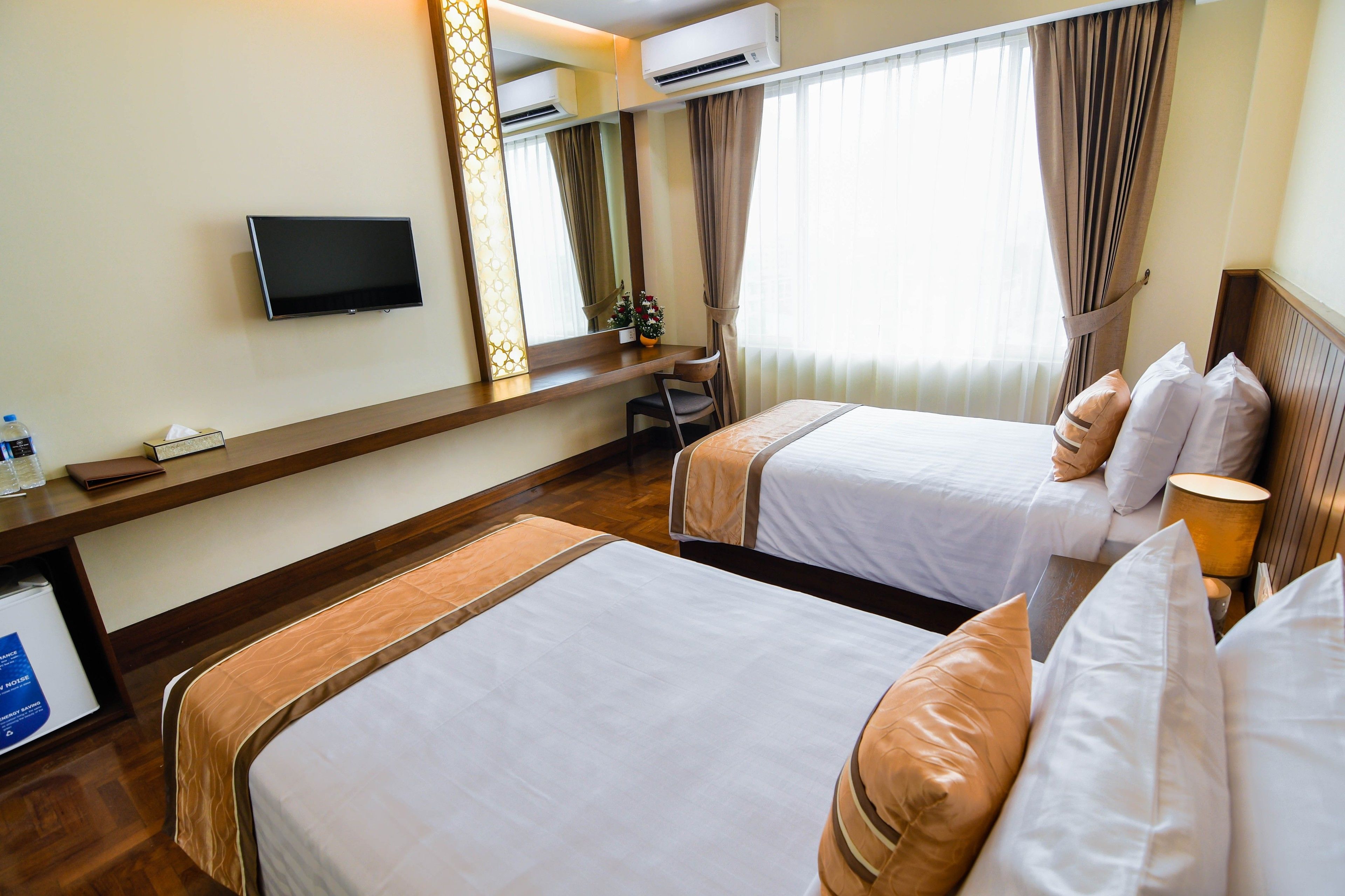 minibar, in-room safe, desk, laptop workspace