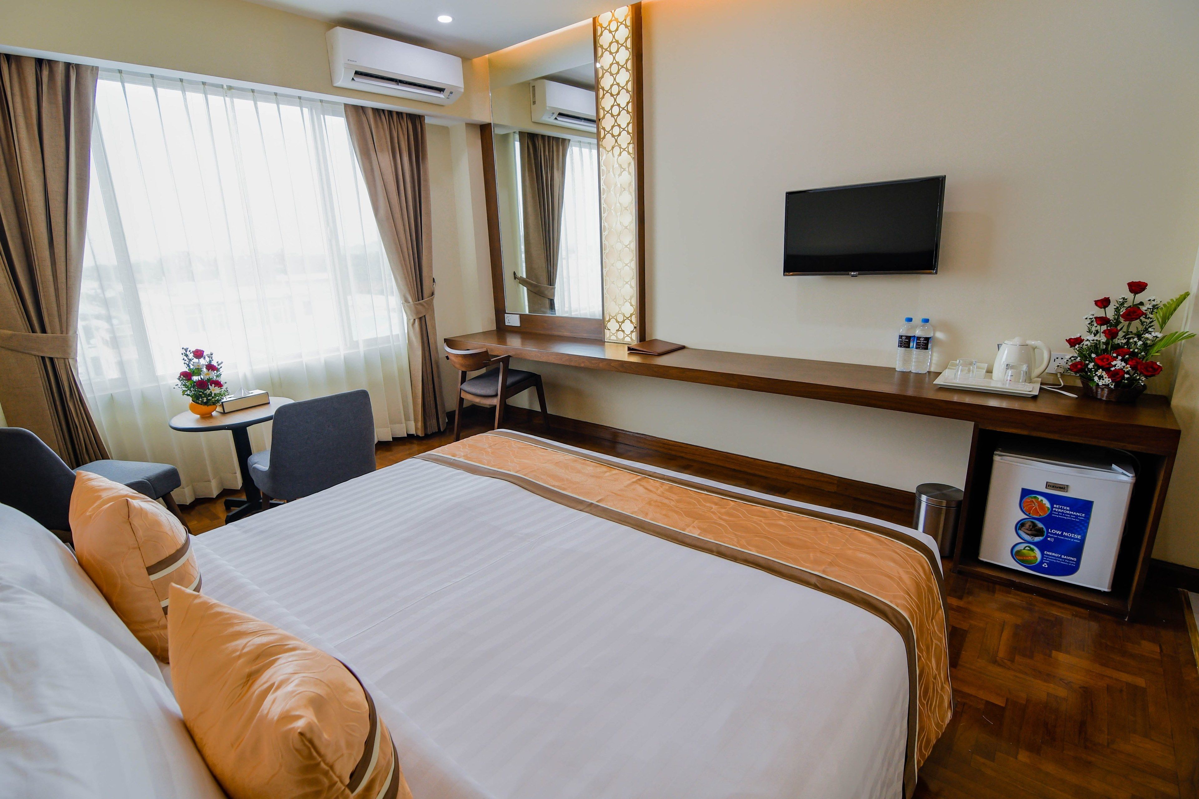 superior double room | minibar, in-room safe, desk, laptop workspace