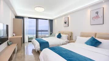 Deluxe Twin Room, Sea View | Desk, blackout drapes, WiFi (free)
