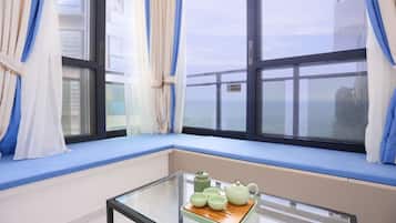 Desk, blackout curtains, free WiFi
