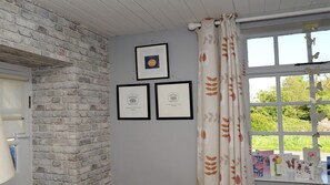 Interior - Cloverhill  Gate Lodge       Relax Refresh and Unwind  promises tranquillity (Co Cavan)