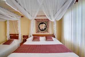 3 bedrooms, in-room safe, desk, iron/ironing board - Luxury Sri Lanka Villa Private Oasis with Pool for Relaxing Family Retreat
 (Kirantidiya)
