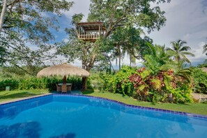 Outdoor pool - Luxury Sri Lanka Villa Private Oasis with Pool for Relaxing Family Retreat
 (Kirantidiya)