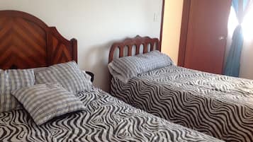5 bedrooms, desk, iron/ironing board, free WiFi