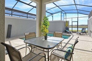 Outdoor dining - I-Gated Resort-5 miles to Disney-2 FREE Water Park (Osceola County)