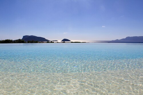 VILLA ALBA NUOVA with infinity pool & amazing sea view