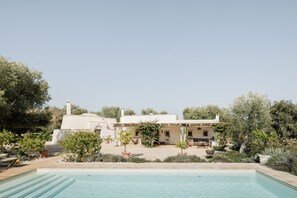 Outdoor pool - Luxury Trullo with private pool 3km from Ostuni (Ostuni)