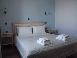 2 slaapkamers, een strijkplank/strijkijzer, reisbedje, gratis wifi