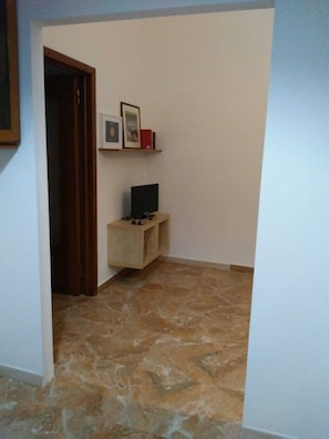 Interni