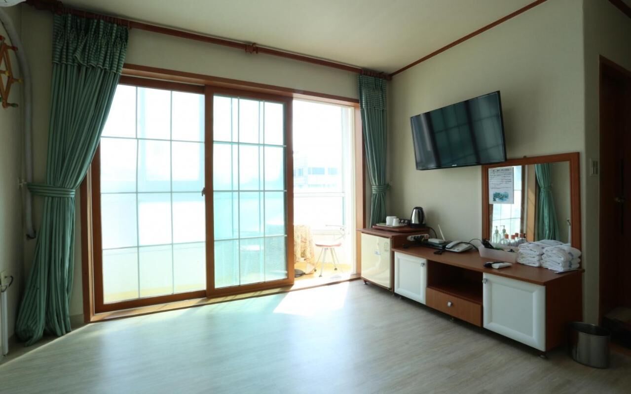 Schreibtisch, kostenloses WLAN