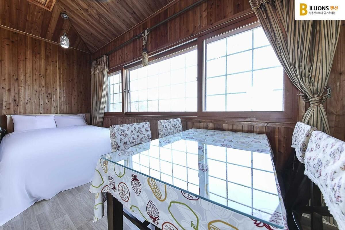 Schreibtisch, kostenloses WLAN