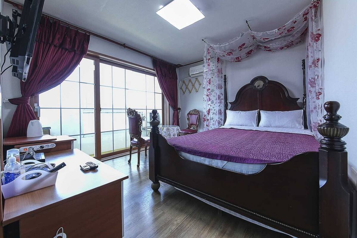 Double Room | Meja, Wi-fi percuma 