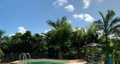 Bas de villa de 100 mÂČ tout confort avec piscine <br>6 couchages