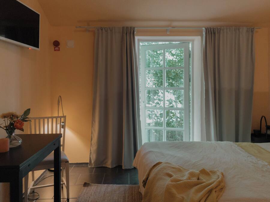 Basic Double Room (9) | Iron/ironing board (on request), free cots/infant beds, free WiFi