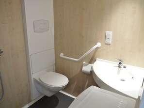 Premium Chalet | Bathroom | Towels