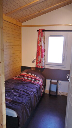 Stuga Premium | Mörkläggningsgardiner och rullstolsanpassning