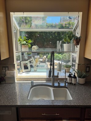 Interior - Private SLO Retreat - Bishop Peak Views, Near Cal Poly, Downtown & Wineries (San Luis Obispo)