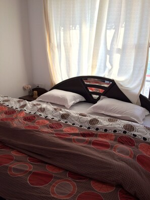 4 bedrooms, WiFi, bed sheets