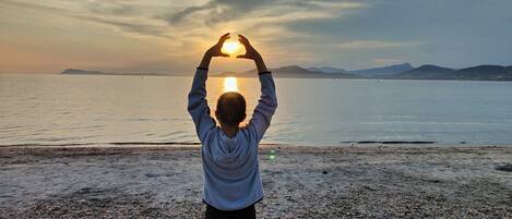 Una spiaggia nelle vicinanze