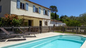 Outdoor pool - Quiet house with swim pool & children's playground - 15 km from Hyères & Toulon (Sollies-Toucas)