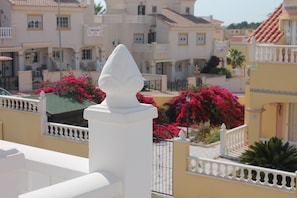 Property grounds - Apartment for rent 5-6 people, Costa Blanca, Orihuela Costa Spain (Orihuela)