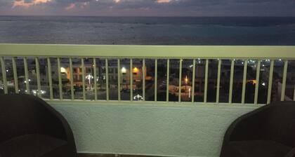 Al-Madina Tower Apartment with panoramic sea view, family-friendly