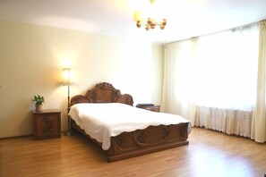 Classic Double or Twin Room | Iron/ironing board, rollaway beds, free WiFi, bed sheets - Guest House Home - Hostel (Ufa)