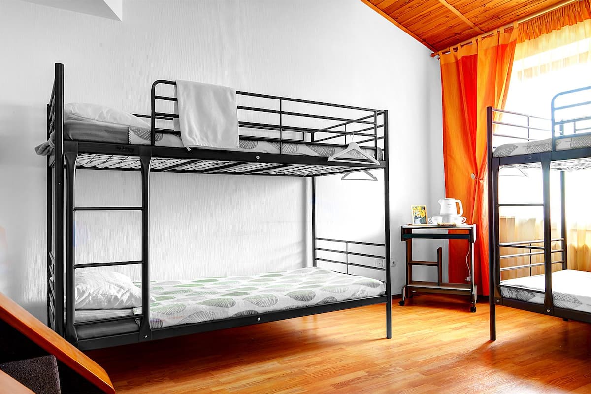 Gemeinsamer Schlafsaal, Nur Frauen (6 beds) | Bügeleisen/Bügelbrett, Zustellbetten, kostenloses WLAN, Bettwäsche
