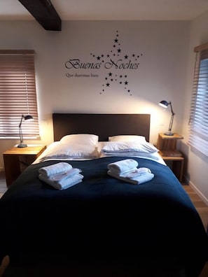 Free WiFi, bed sheets