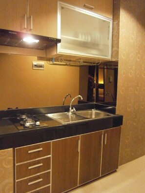 Apartment, 2 Bedrooms | Private kitchenette