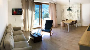 Smart-TV, Tischtennisplatte