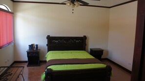 1 bedroom, iron/ironing board, WiFi, bed sheets - Beautiful  Apartment to enjoy the Natural Beauty of Costa Rica (Santo Domingo Heredia)