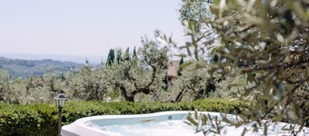 VAKKER ANTIQUE VILLA MED EN PARK OG FANTASTISK VÆRING NETT TIL ROME