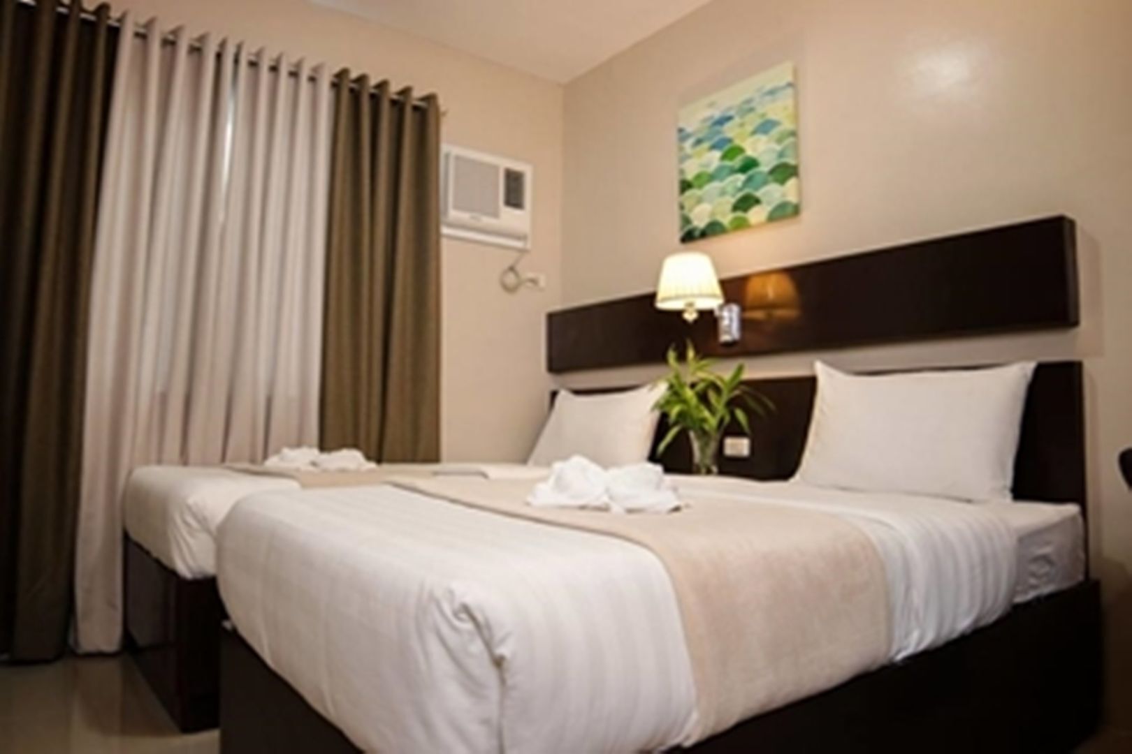 Desk, laptop workspace, blackout drapes, free WiFi