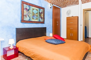 1 bedroom, individually decorated, individually furnished, WiFi - La Mole (Turin)