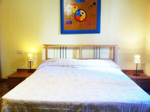 1 bedroom, individually decorated, individually furnished, WiFi - Ribet 11 (Turin)