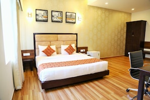 Executive King Room | Hochwertige Bettwaren, Zimmersafe, Schreibtisch