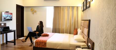 Executive King Room | Literie de qualité, coffre-fort, bureau