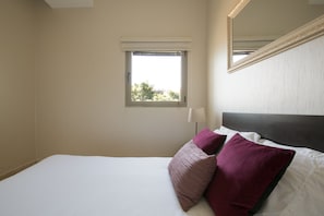 Room - New Apt Close to the Beach 6 Guests (Tel Aviv)