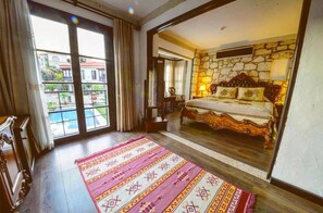 Deluxe Double Room (Konak) | Free minibar, in-room safe, blackout drapes, iron/ironing board - Reyhan Hanim Konaklari (Cesme)